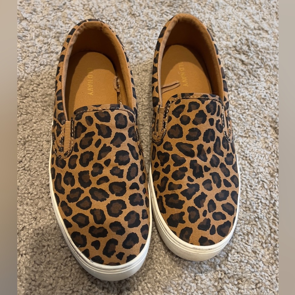 Old navy slip on cheetah print sneakers